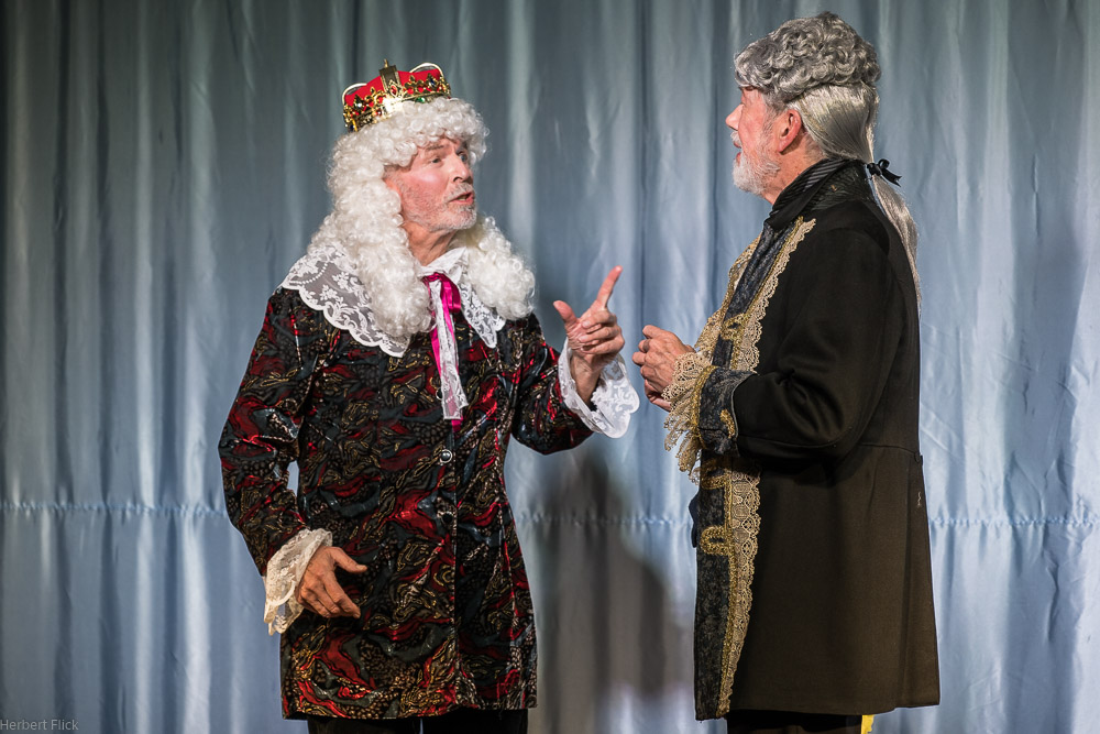 Des Kaisers neue Kleider